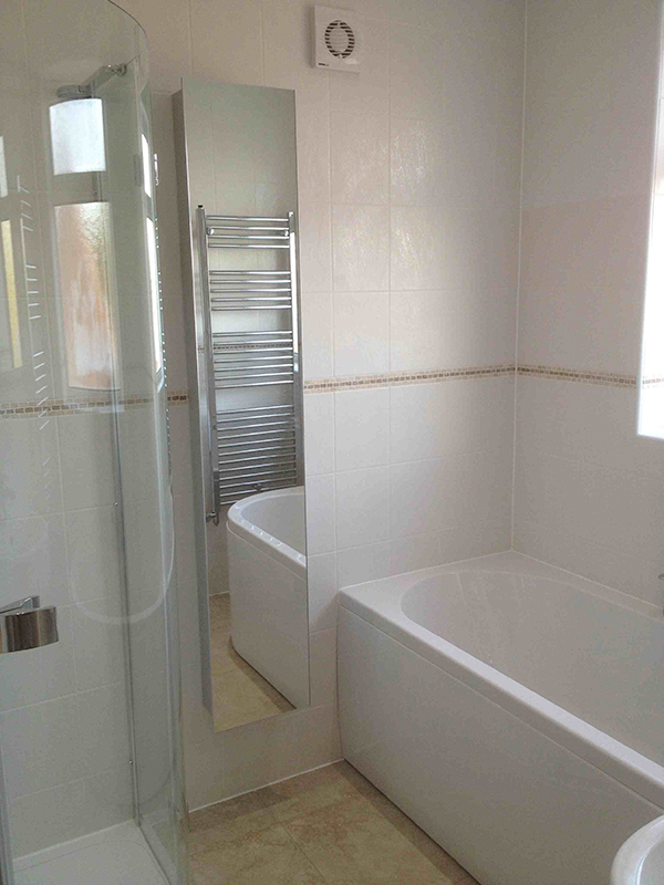 Half Tiled Or Fully Bathroom Walls Uk Guru - How To Decorate A Fully Tiled Bathroom