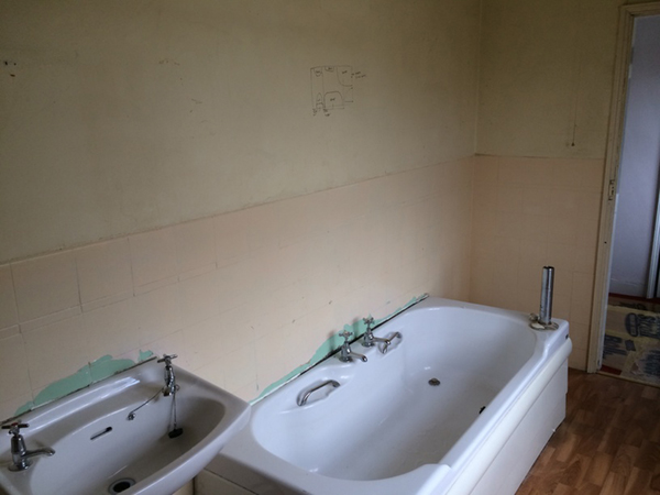 Old Bathroom With Bathroom Installation In Leeds
