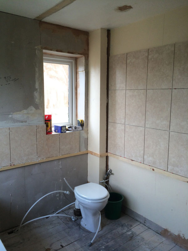 Ceramic Wall Tiling With Bathroom Installation In Leeds