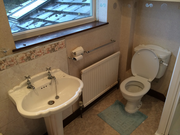 Old Bathroom Suite In Need Of Upgrade With Bathroom Installation In Leeds