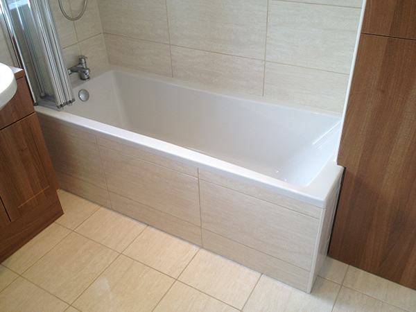 Large Format Glossy Ceramic Tiles With Bathroom Installation In Leeds