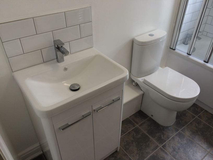 Toilet & vanity unit