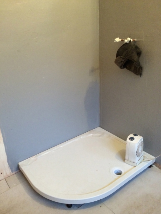 shower tray & tanked enclosure