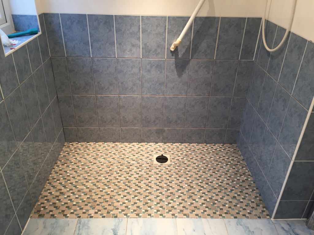 tiling a walk in shower enclosure